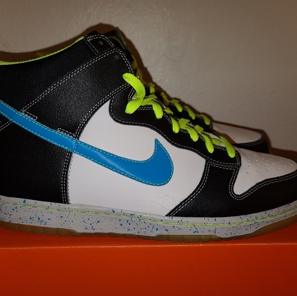 Nike Dunk High SB Premium White Blue Glow